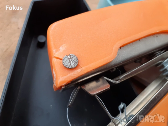 Портативна мини шевна руска шевна машина, снимка 4 - Антикварни и старинни предмети - 53275675