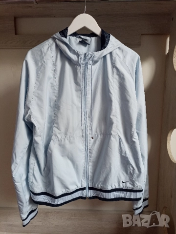 Дамско яке ветровка Nike