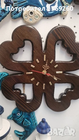 Продавам ръчна изработка дървен часовник Детелина!