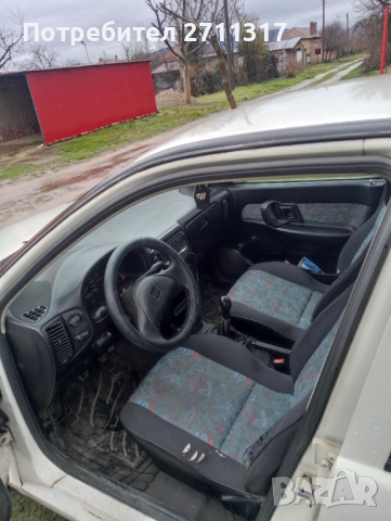 Сеат Ибиза 1.4 газ-бензин, снимка 7 - Автомобили и джипове - 52680398