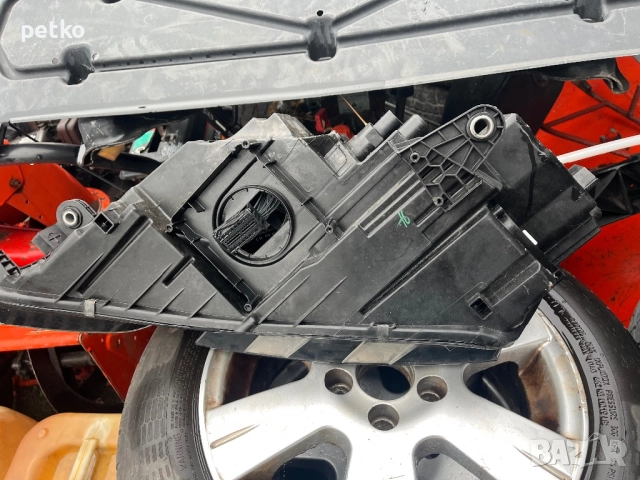 Продавам фар за Шкода октавия3. 2024, снимка 4 - Аксесоари и консумативи - 52864046