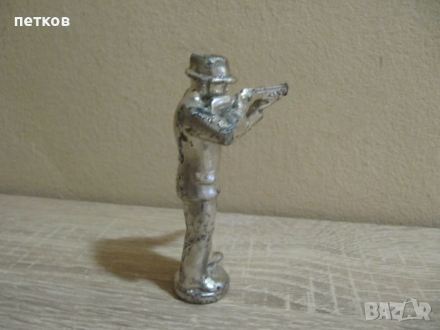 Метална сувенирна фигурка на ловец, снимка 6 - Други ценни предмети - 54239720