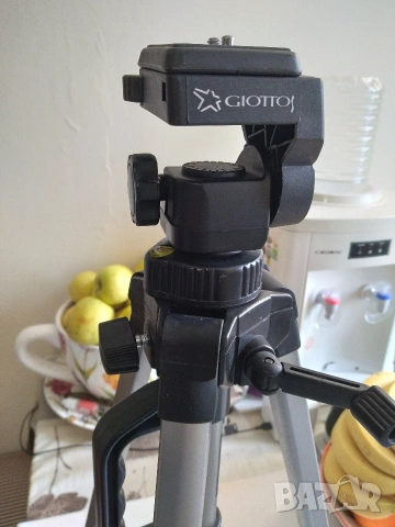 Фотографски статив Giottos VT-805, снимка 8 - Чанти, стативи, аксесоари - 53220127