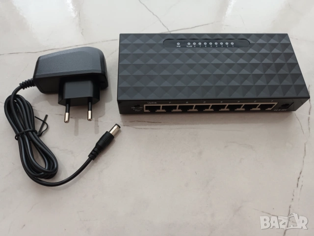 Суич 8-порта, Switch 8 port, осемпортов суич, 1GB, 1000MB + адаптор