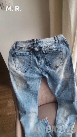 Дамски накъсани дънки, снимка 2 - Дънки - 53242601