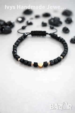 Дамска ръчно изработена гривна с позлатени елементи 14К