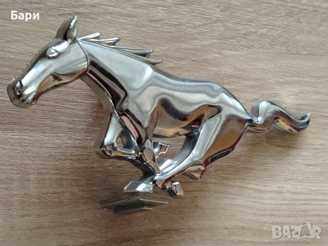 ОРИГИНАЛНА емблема за решетка на Ford Mustang от 1967г., снимка 2 - Аксесоари и консумативи - 51175084