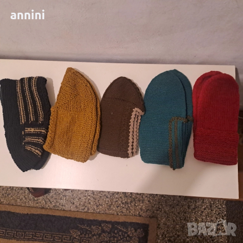 дамски  шалове  различни  цветове плетени ръчно  вълна, снимка 11 - Спортна екипировка - 37768154