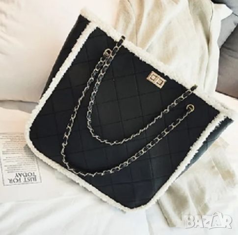 Дамска удобна чанта за ежедневието с пухкава подплата, снимка 1 - Чанти - 46411662