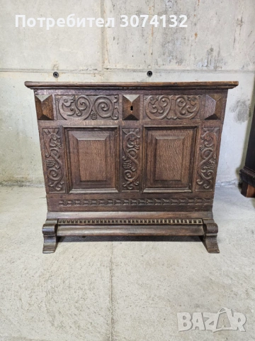 Уникален ретро шкаф/ракла с дърворезба