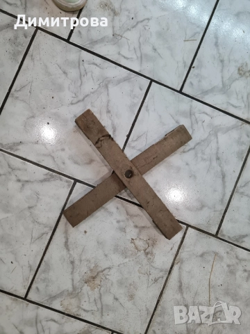 изкуствени елхи 2бр, снимка 3 - Декорация за дома - 52627421