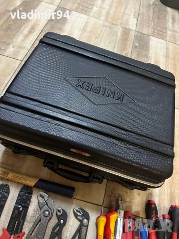 Knipex куфар с инструменти, снимка 10 - Куфари с инструменти - 53240120