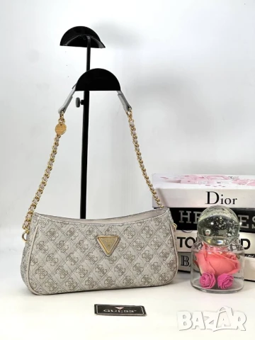 чанти Guess ⭐️ ➡️29cm ⬆️14cm✨ 🌟, снимка 4 - Чанти - 51423567