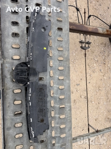 Предна броня и решетка Golf8, снимка 5 - Части - 51891827