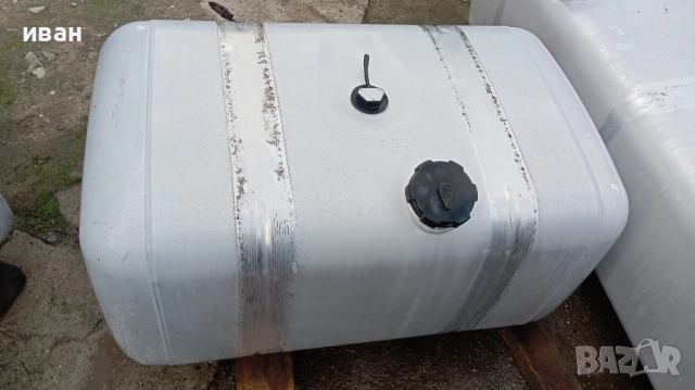 Резервоари от Ивеко и Мерцедес , снимка 6 - Камиони - 52080444