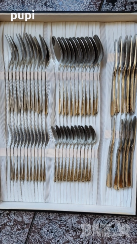 Нов комплект позлатени прибори за хранене по 12бр 