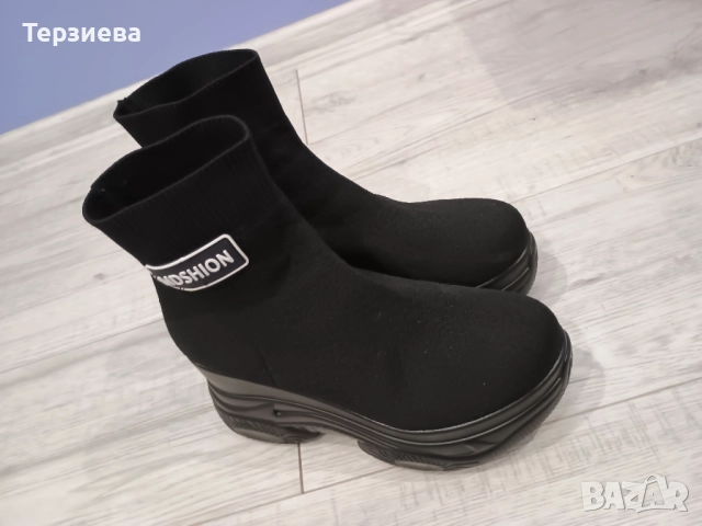 Дамски ежедневни боти на платформа , снимка 4 - Дамски боти - 51968436