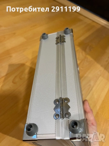 Малък алуминиев куфар, снимка 5 - Куфари с инструменти - 53828942