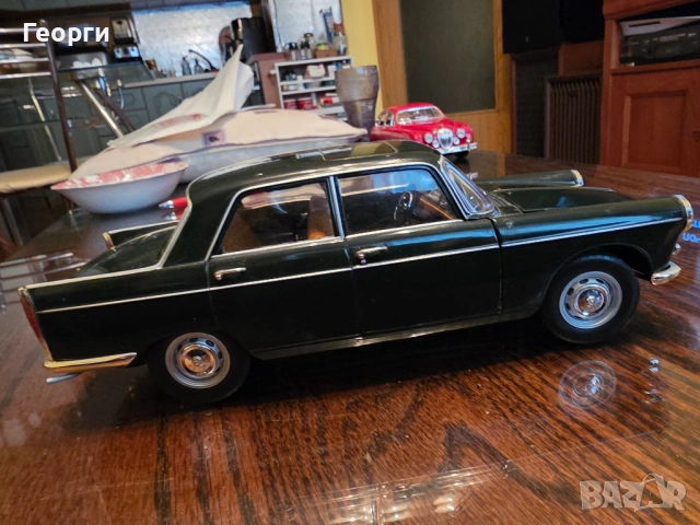 Peugeot 404 1/18 Norev, снимка 4 - Колекции - 53702768