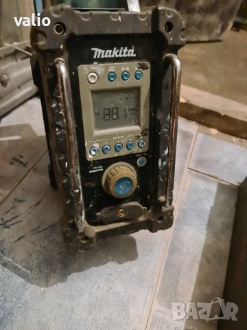 Радио makita 18v , снимка 1 - Радиокасетофони, транзистори - 46369911