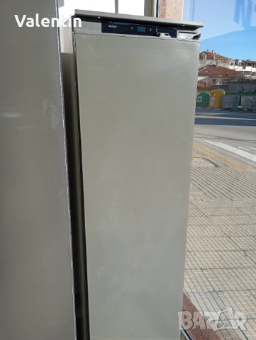 Хладилник за вграждане 