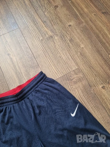 Страхотни мъжки къси  панталони NIKE ,винтидж модел, размер М , снимка 3 - Къси панталони - 50861495