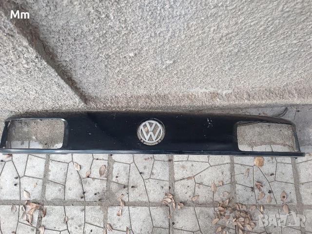 предна решетка от пасат б3