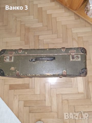 Стар куфар за декорация 