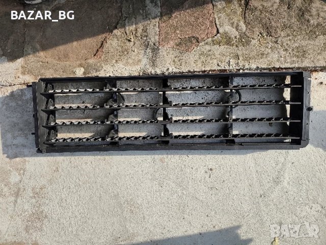 Решетка пред радиатора за Renault Captur 13-19г., снимка 2 - Части - 51011751