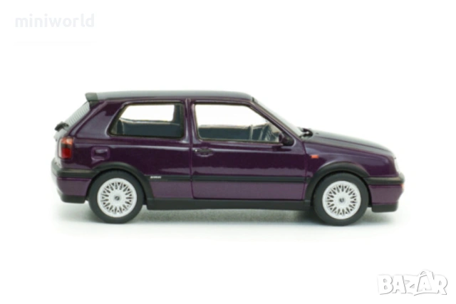 VW Golf 3 VR6 1994 - мащаб 1:43 на Solido моделът е нов в PVC дисплей-кейс, снимка 12 - Колекции - 53443736