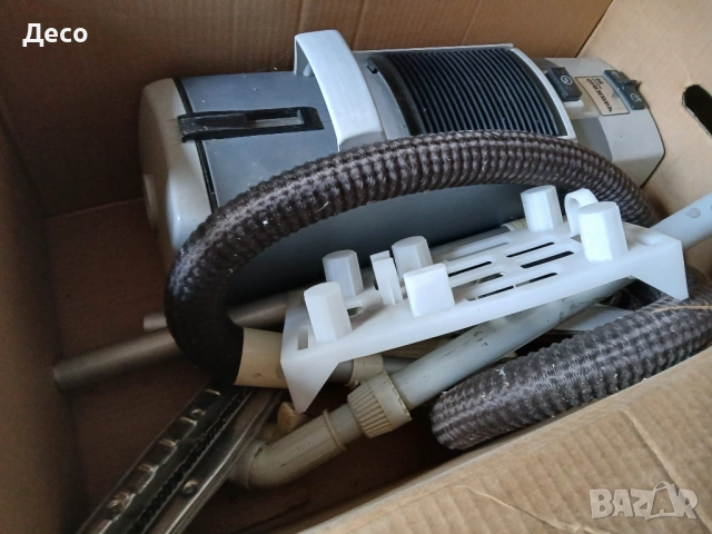 Стара руска прахосмукачка Чайка 10-М, снимка 3 - Други ценни предмети - 53485106