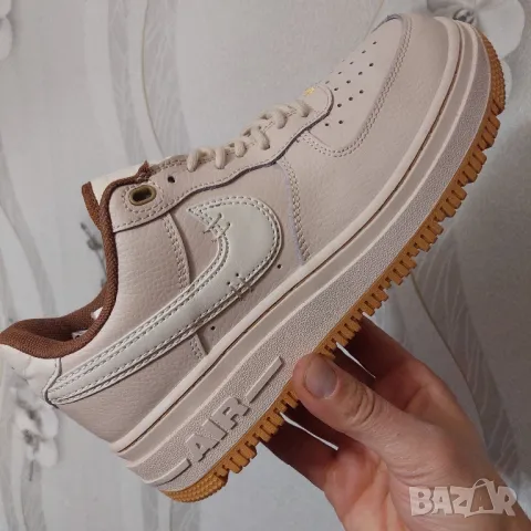 маратонки Nike Air Force 1 Luxe  номер 39  , снимка 3 - Маратонки - 48286959