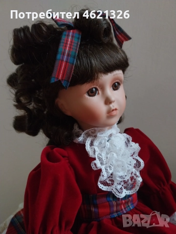 Колекционерска порцеланова кукла „Зимна елегантност“ от галериите Ashton-Drake , снимка 2 - Декорация за дома - 52130108