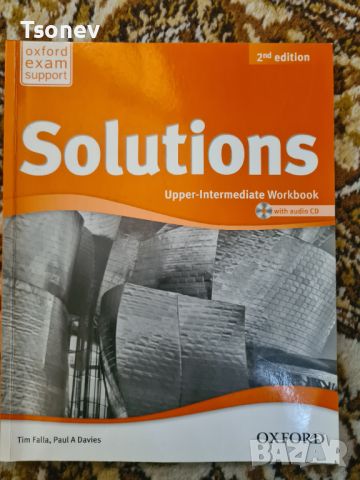Solutions Учебници и учебни тетрадки по английски език за 9. -10. клас, снимка 1