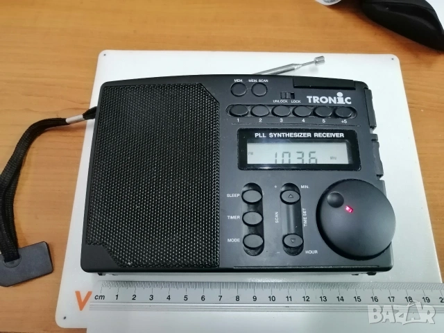 Радиоприемник TRONIC FM/SW/MW/LW , снимка 2 - Радиокасетофони, транзистори - 53730028