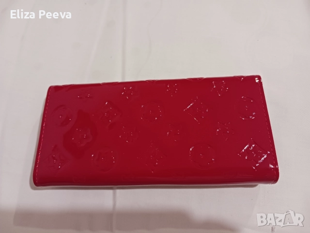 Лачен портфейл, снимка 4 - Портфейли, портмонета - 52146302