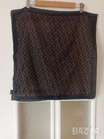 Дамски шал Fendi