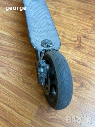 Електрическа тротинетка Xiaomi, снимка 2 - Скейтборд, ховърборд, уейвборд - 53744350