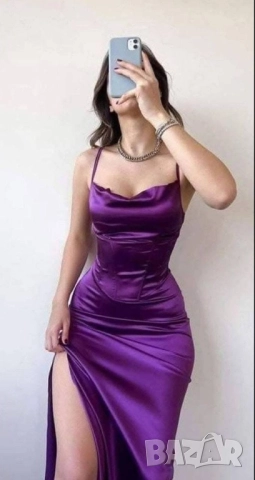 сатенена дълга рокля 