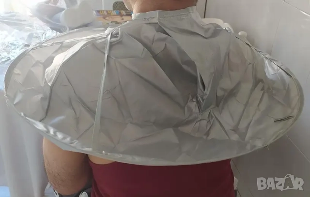 🧥 Предпазваща мантия за подстригване 