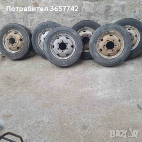 Продавам гуми с джанти за камион 195/75 R16C
