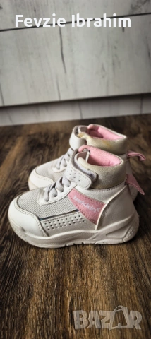 Продавам нови, някои носени по веднъж дрешки, обувки, сандали за момиче , снимка 16 - Детски сандали и чехли - 53925145