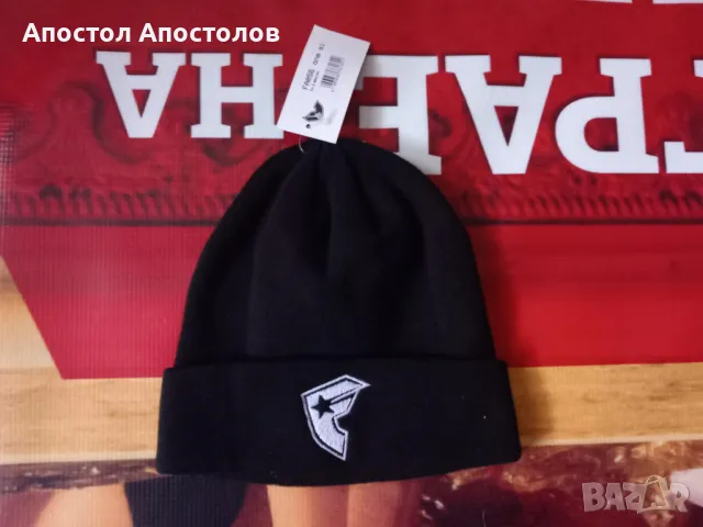 зимна шапка famous stars and straps beanie, снимка 1 - Шапки - 48496878