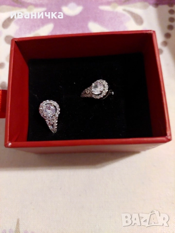 Продавам сребърни обеци