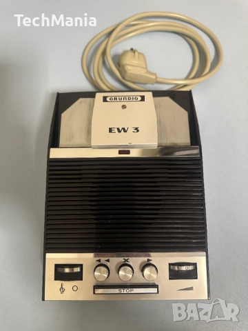 Плеър Grundig EW3 1966 г., снимка 2 - Радиокасетофони, транзистори - 52726794