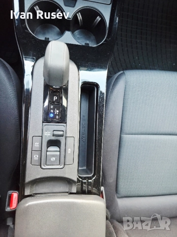 Toyota Prius 2023, снимка 12 - Автомобили и джипове - 52170269