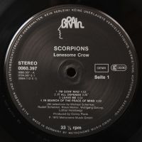 Scorpions – Lonesome Crow, снимка 3 - Грамофонни плочи - 45238960