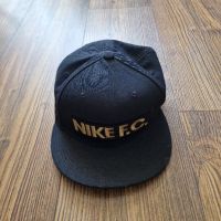 Страхотна мъжка шапка NIKE , един размер  цена 15лв, снимка 1 - Шапки - 45741154