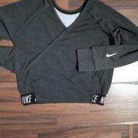 Блуза Nike, снимка 1 - Блузи с дълъг ръкав и пуловери - 45161563