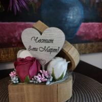 Дървена кутия сърце със сапунени цветя - рози и божур, снимка 2 - Сувенири от дърво - 45616638